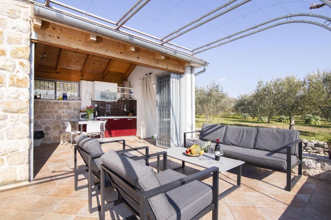 Holiday Home Olive Шибеник Экстерьер фото