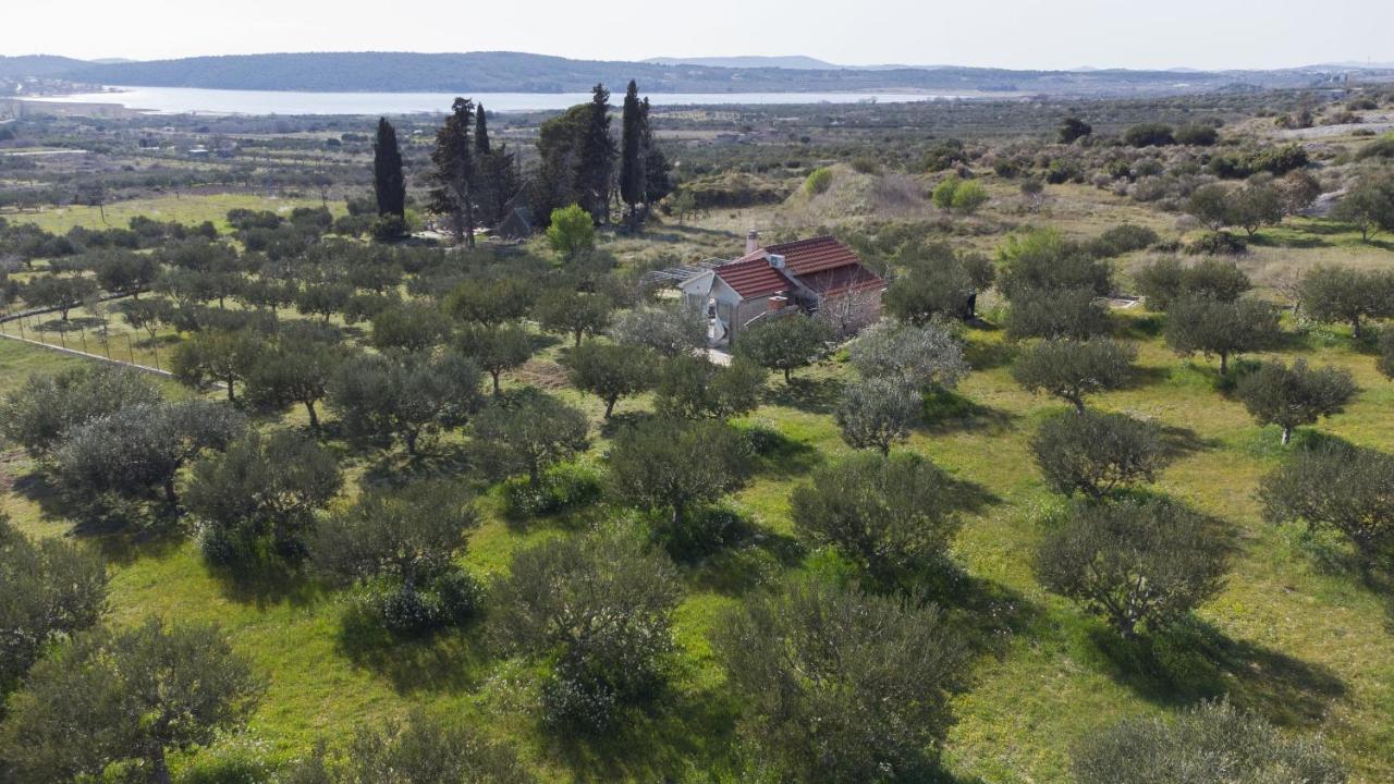 Holiday Home Olive Шибеник Экстерьер фото