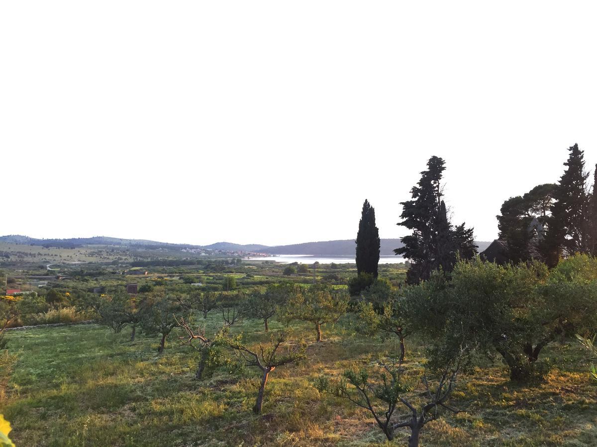 Holiday Home Olive Шибеник Экстерьер фото