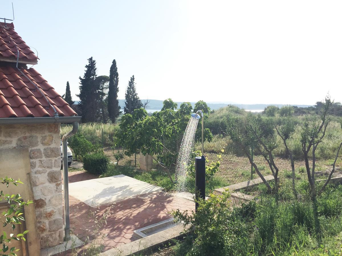 Holiday Home Olive Шибеник Экстерьер фото