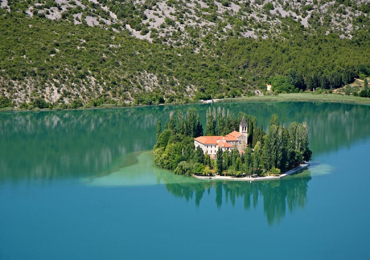 Holiday Home Olive Шибеник Экстерьер фото