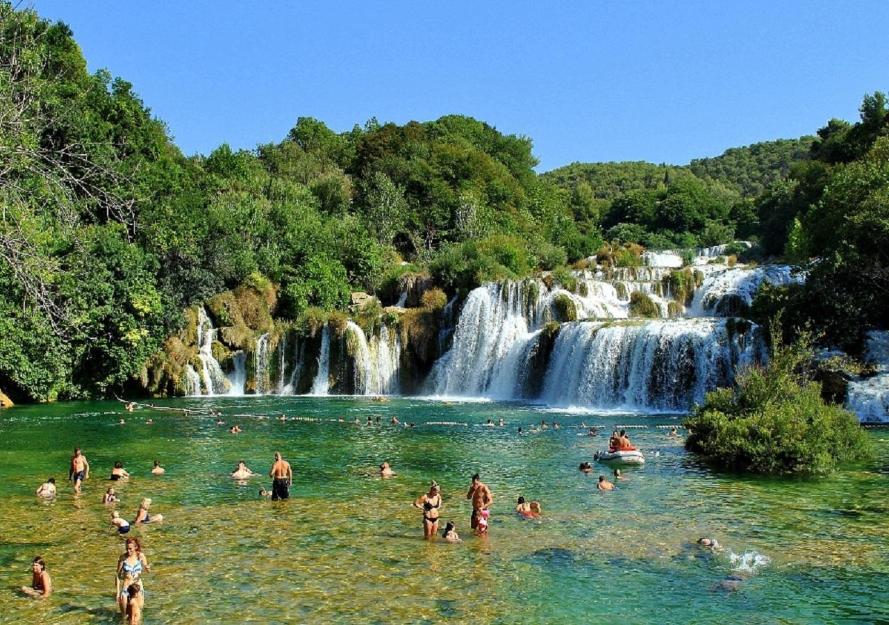 Holiday Home Olive Шибеник Экстерьер фото